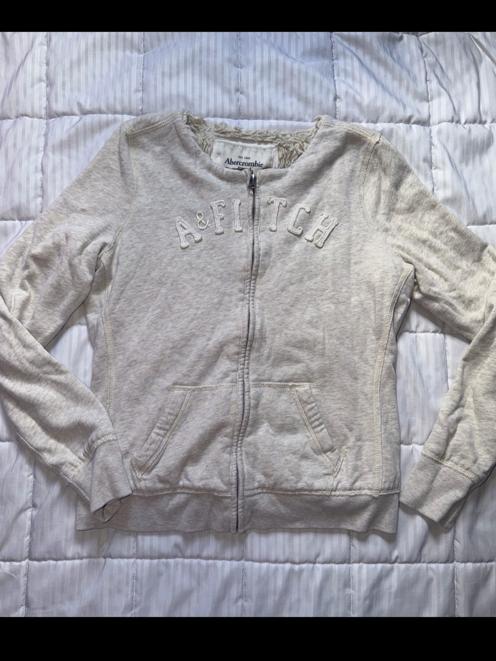 Abercrombie & Fitch Y2K Light Cream Zip Up Fuzzy Jacket